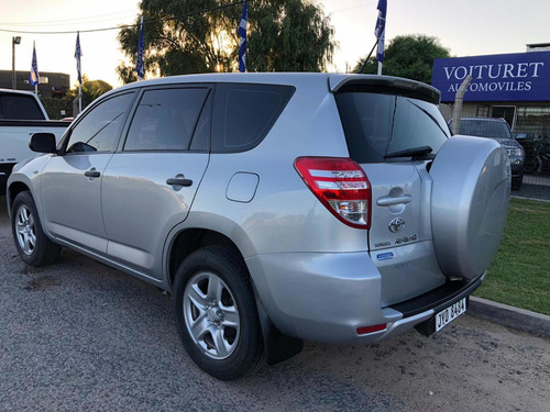 Toyota Rav4 2.4 4x2 At 2010