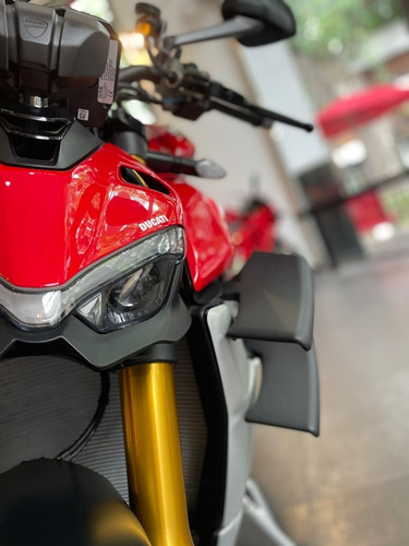 Imagen 7 de 9 de Ducati Streetfigther V4s Ducati San Isidro