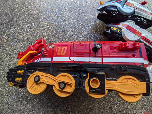 Engine Kishamoth Tyrain E Cerain Go-onger Ranger Rpm Zord Dx (Usado)