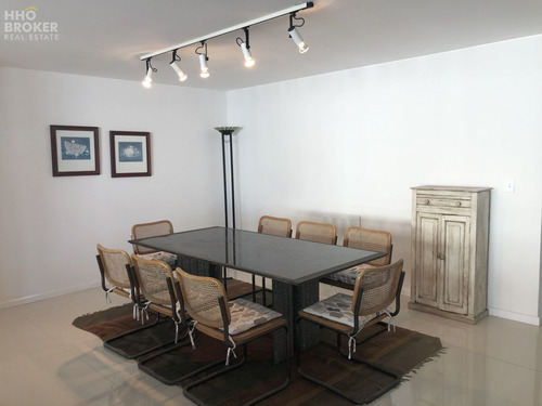 Imagen 2 de 20 de Departamento En Venta. Esquinero. Cerca Del Mar. - Punta Del Este Peninsula