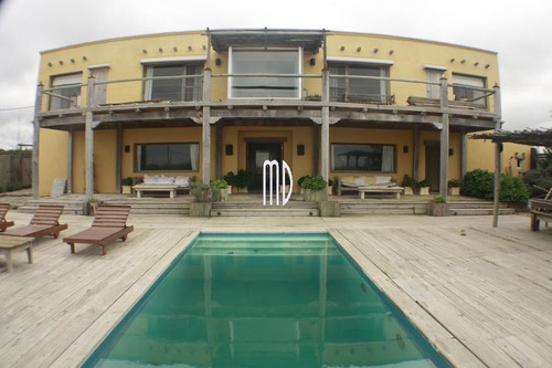 Imagen 1 de 27 de Casa En Punta Piedras, 5 Dormitorios *- Ref: 5528