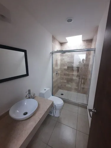 Preciosa Casa En Puerta De Piedra, Alberca, 3 Recamaras, Jardín, 2.5 Baños, Lujo