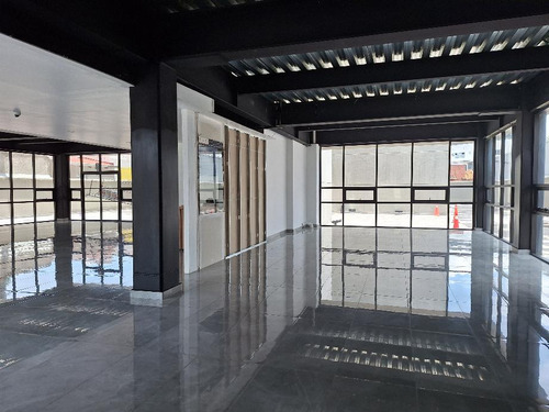 Local Comercial En Renta En Colonia Real De Arcos, Metepec, Estado De México