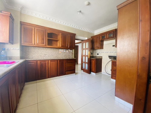 Imagen 3 de 14 de Apartamento En Bella Vista En Venta, Cercano Sectores Mirador Sur , Mirador Norte, Cacicazgos, Urbanizacion Real,sarasota, Anacaona,piantini,renacimiento