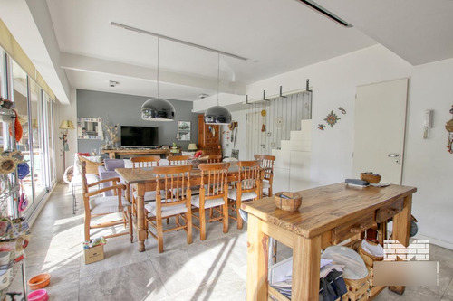 Imagen 8 de 30 de Muy Buen 4 Ambientes En Duplex, Suite, Balcon Con Parrilla Y 2 Cocheras.