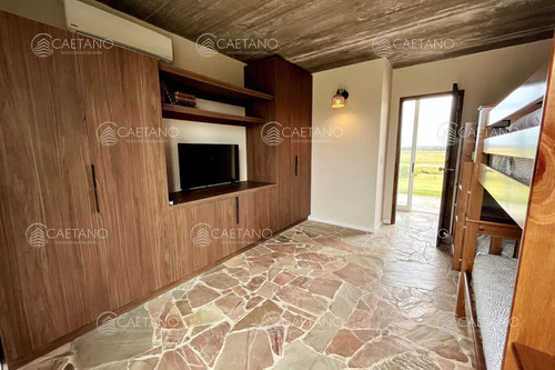 Venta Casa En Lujoso Barrio Privado La Barra