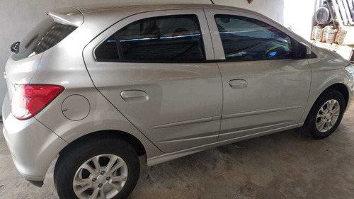 Imagem 4 de 11 de Chevrolet Onix 2013 1.0 Lt 5p