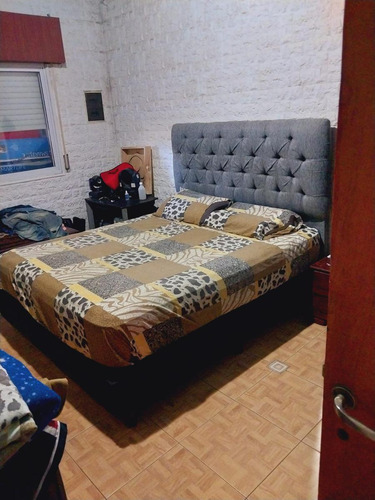 Casa En Venta - 3 Dormitorios 1 Baño - Local - Cochera - Lisandro Olmos, La Plata