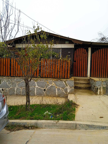 Venta Casa Con Amplio Terreno, Quilpué (68197)