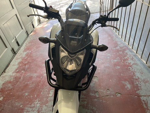 Imagen 4 de 25 de Honda Nc 700 2015 Impecable