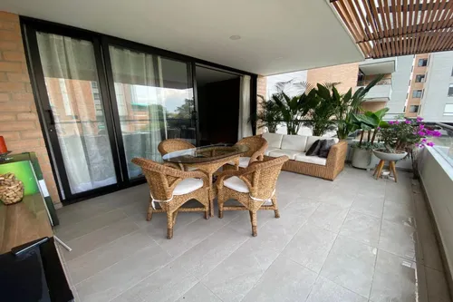 Apartamento En Venta En Loma De Las Brujas. Cod V501294