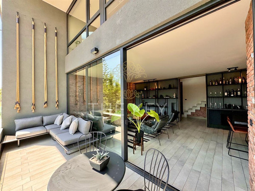 Departamento Duplex En Venta De 3 Dorm. En Vitacura