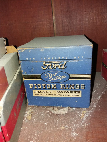 Caja Ford Piston  Rings De Coleccion Caja Con Piston
