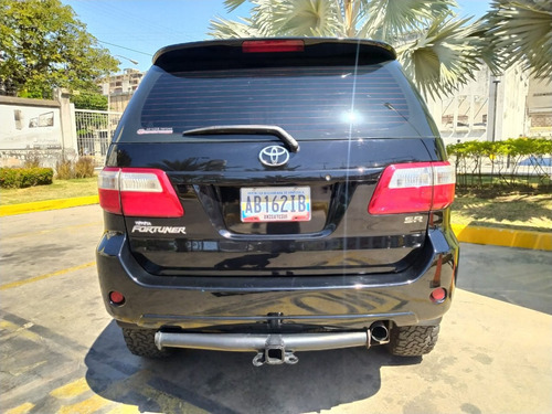Imagen 5 de 14 de Toyota Fortuner 4x4