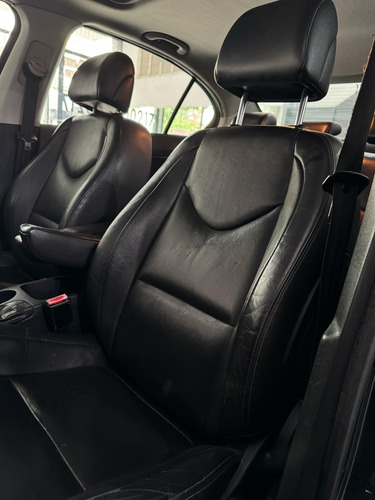 Peugeot 408 2.0 Allure 143cv