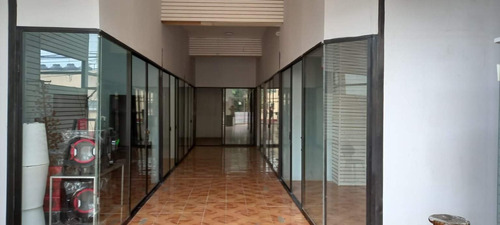 Imagen 5 de 21 de En Renta Plaza Comercial Jeysher Locales Y Bodegas Toluca Centro