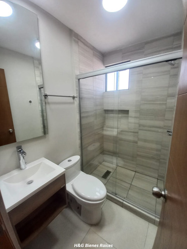 Casa De 3 Niveles Con Excelente Precio En Dominio Cumbres
