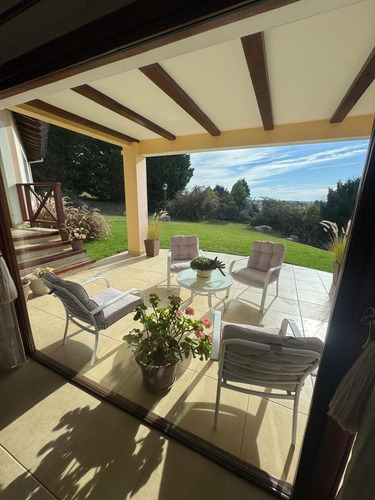 Casa En Venta - 3 Dormitorios 3 Baños - Tandil