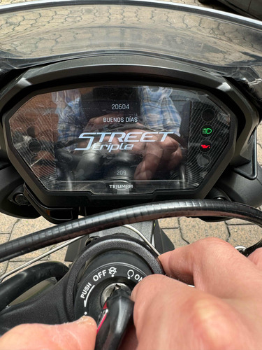Triumph Street Rs