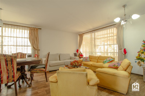 10% Off Casa En Venta De 6 Dorm. En Ñuñoa