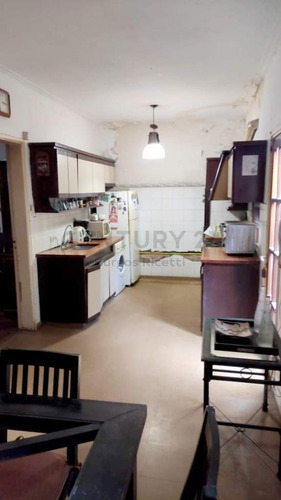 11 E/ 41 Y 42. Casa De 4 Dormitorios En Venta La Plata
