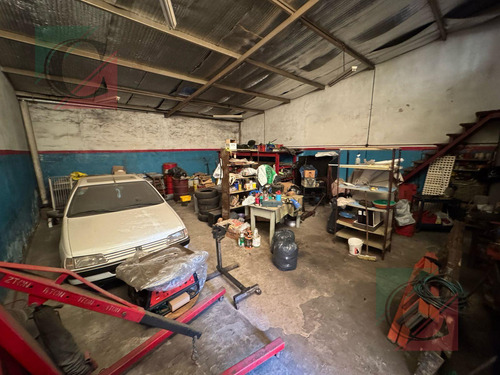 Casa En 3 Ambientes Con Cochera Y Galpon