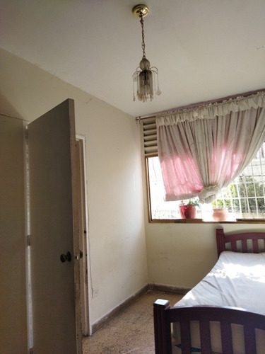 Imagen 13 de 16 de Vendo Apartamento 110m2 3h/2b/0p Las Mercedes 1338