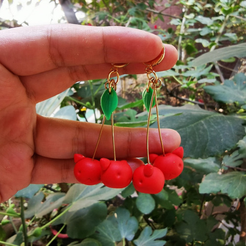 Aretes Largos De Cereza Con Orejas De Gatito