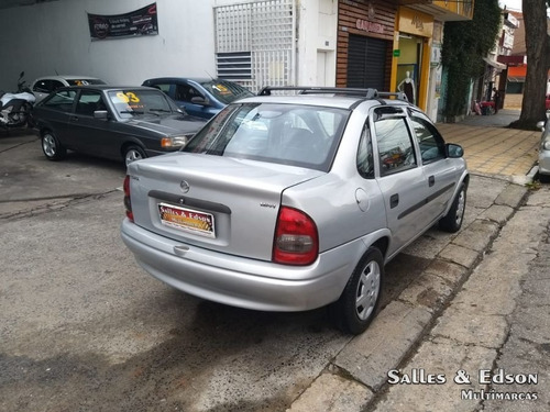 Gm - Corsa Sedan Wind 1.0 Alcool 2001