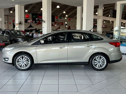 Ford Focus 2.0 SE FASTBACK 16V FLEX 4P POWERSHIFT