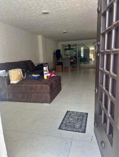 Venta Casa Retorno De Cecilio Robelo, Venustiano Carranza, Cdmx  Em13-di