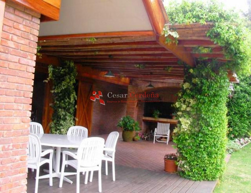 Casa En Golf, 4 Dormitorios *- Ref: 1064