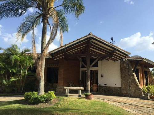 Casa Quinta En Villas Laguna Club.