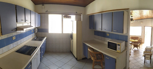 Imagen 4 de 12 de Re/max 2mil Vende Casa En Pampatar Cerca De La Playa - Isla De Margarita