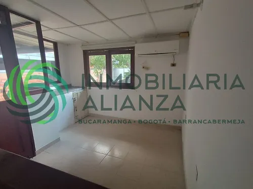 Bodega En Arriendo En La Libertad. Cod A16914