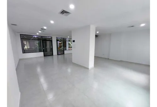140m2 Oficina / Local Arriendo En El Poblado