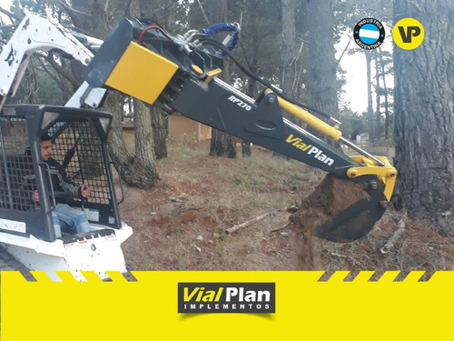 Imagen 2 de 10 de Implemento Brazoretro Pivotado Minicargadora Vialplan Bobcat