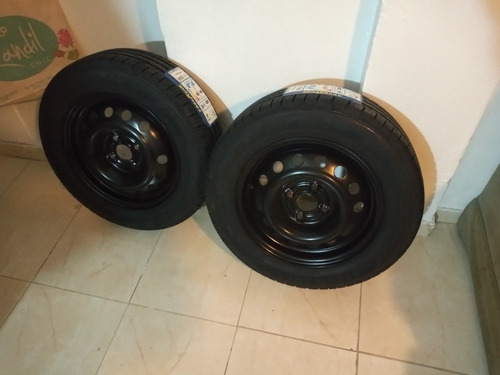 Imagen 3 de 7 de 2 Neumaticos Con Llanta De Chapa Nuevos!!!