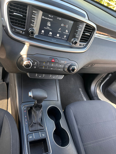 Kia Sorento 2.4 Lx At