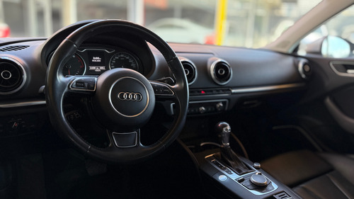 Audi A3 1.8 Sedán Attraction Plus At