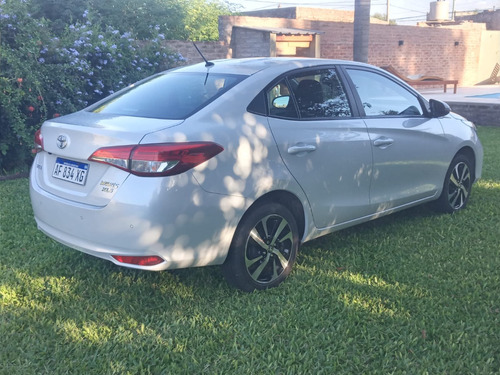 Toyota Yaris 1.5 107cv Xls Pack Sedan