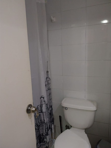 Un Dormitorio Los Heroes Amoblado