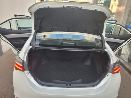 Imagem 11 de 13 de Corolla Gli Uper 1.8 Automatico Flex 2018/2019 Branco