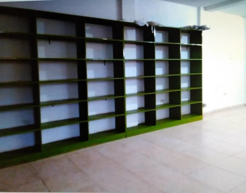Imagen 4 de 9 de Local Comercial En Urb. Costa Azul, Sabanamar