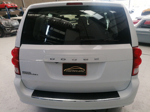 Imagen 3 de 11 de Dodge Grand Caravan 2019 Blanca