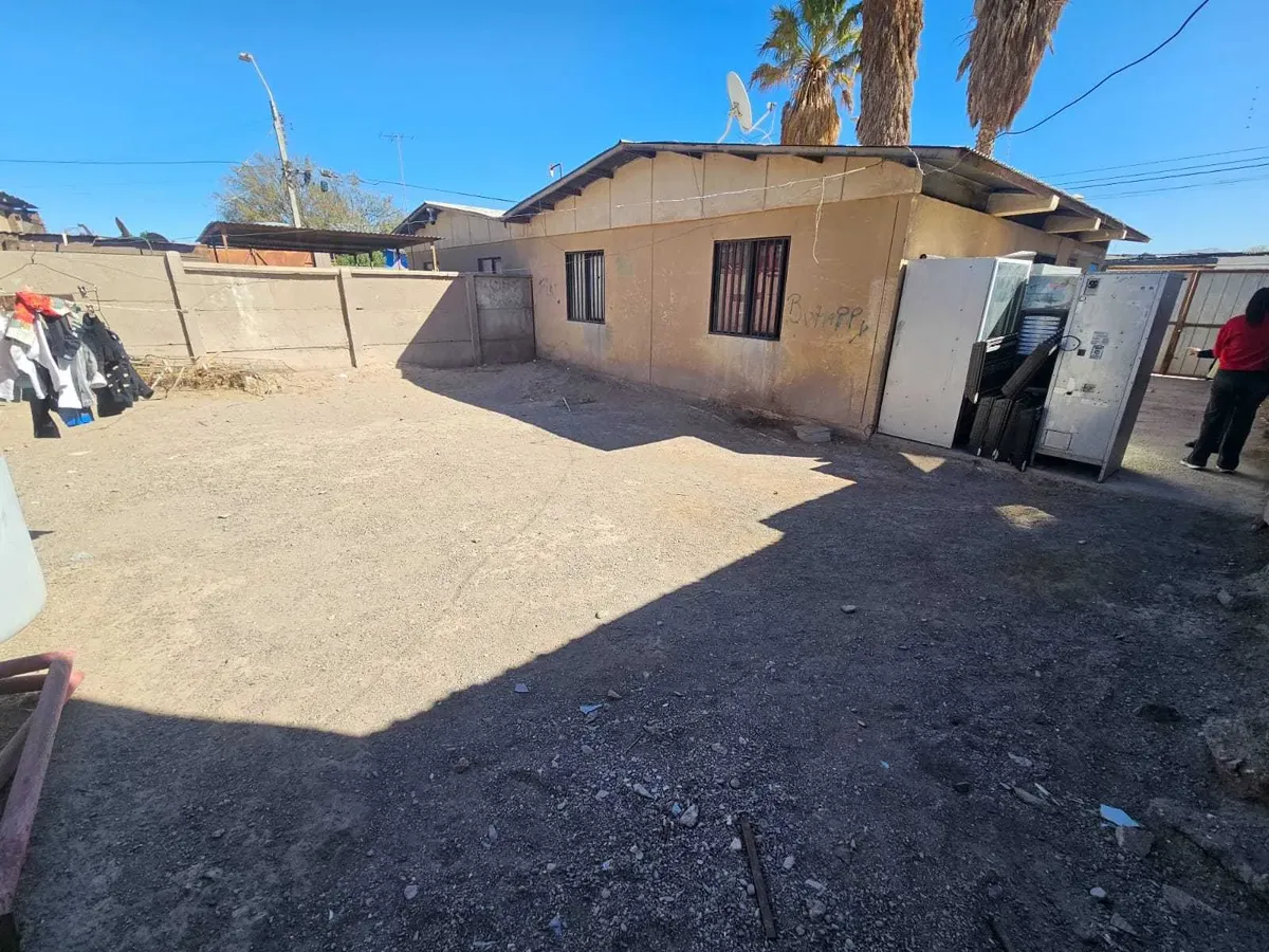Imagen 2 de 17 de Casa En Venta De 208m2 A Pasos De Calle Cobija (177074)