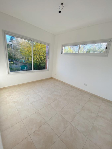 Imagen 6 de 18 de Duplex 4 Ambientes Con Patio - Barrio Cañitas De San Ignacio