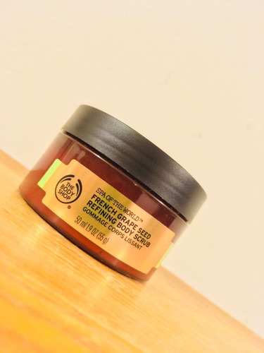 The Body Shop Set De Baño En Tina C/ Exfoliante Facial Refi.