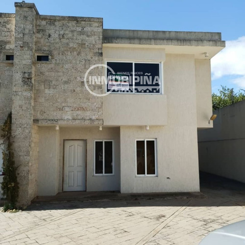 Inmobipiña Vende Townhouse Obra Gris En Campo B, Puerto Ordaz, Estado Bolivar - Jcp