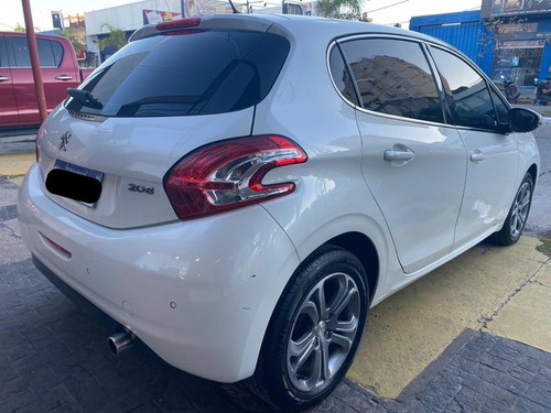 Peugeot 208 Feline 2016